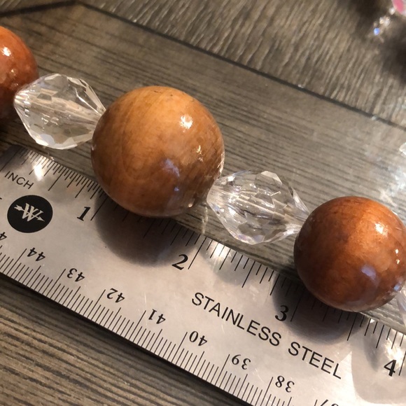 Handmade wooden and clear bead necklace - Picture 7 of 13